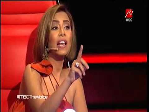 قبلة شيرين لأحد المتسابقين في ذا فويس