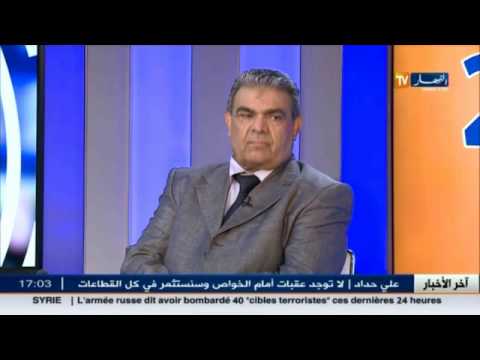 الفيضانات تجر السيارات وتغرق العاصمة الجزائرية