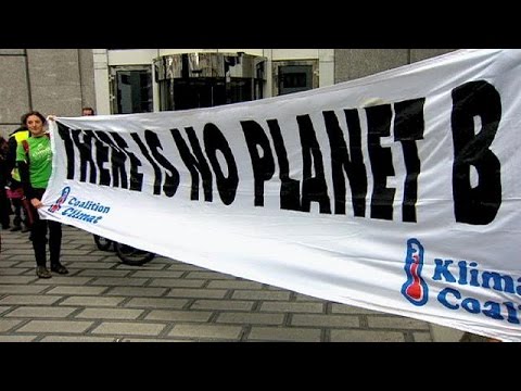 شاهد مسيرة في بروكسل تحث المسؤولين على معالجة القضايا المناخية