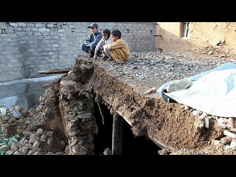 شاهد ارتفاع حصيلة زلزال باكستان وأفغانستان إلى 350 قتيلًا