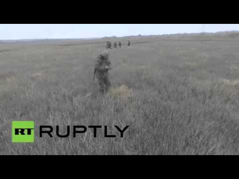 شاهد تطهير حقل من الألغام في دونباس