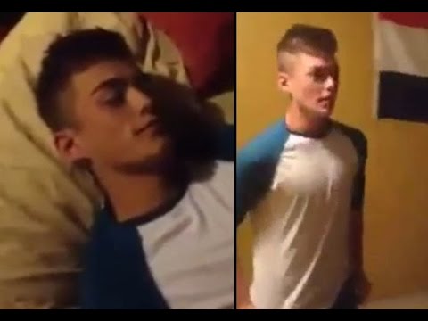 شاهد رد فعل شاب وجد سكرانًا ينام في سريره