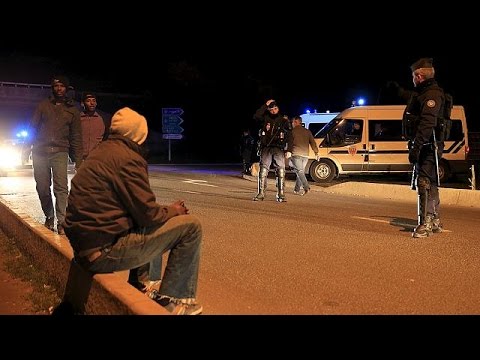 شاهد استمرار التوتر والقاء القبض على عدد من النشطاء