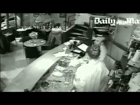 شاهد لخظة الهجوم على مقهى في باريس