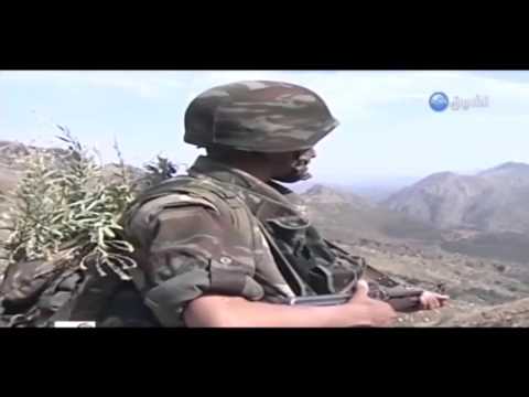 شاهد الفريق القايد صالح يترأس اجتماعًا مع قادة الناحية العسكرية الأولى