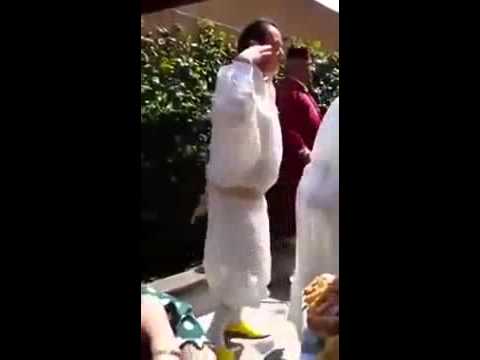 فيديو رجال يرقصون مثل النساء في أعراس مغربية