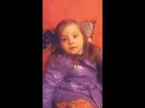 شاهدالفتاة الصغيرة التي تدعو للملك بالشفاء