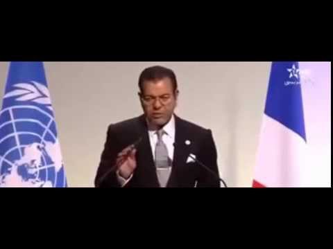 شاهدمولاي رشيد يصلي على الرسول الكريم