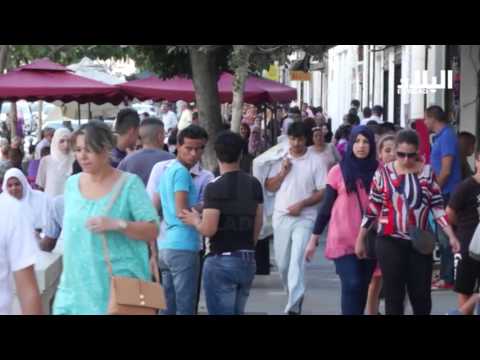 المواطن الجزائري ينفق أكثر مما يتقاضى شهريًا