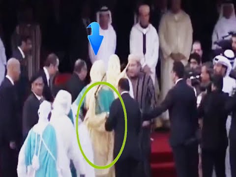 لقطة مضحكة لأحد حراس الملك محمد السادس