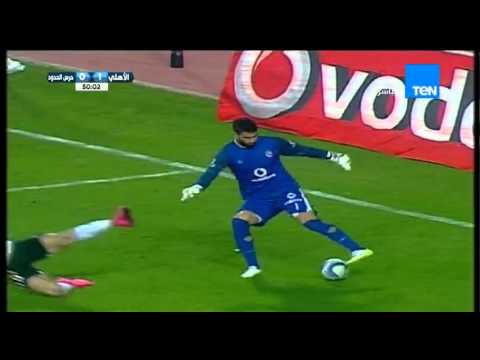 مراوغة خطيرة من شريف إكرامي لمهاجم حرس الحدود