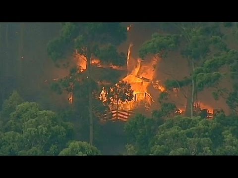 شاهد جهود حثيثة لاحتواء الحرائق التي تضرب جنوب شرق أستراليا