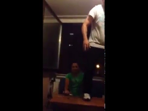 شاهد شاب اندمج في الرقص فسقط من شباك منزله