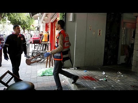 بالفيديو مداهمات أمنية للعثور على منفذ هجوم تل أبيب