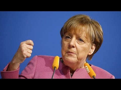 شاهد ميركل تؤيد ترحيل اللاجئين المشاغبين من ألمانيا