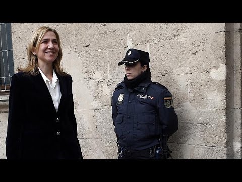 شاهدمثول شقيقة الملك الأسباني أمام المحكمة