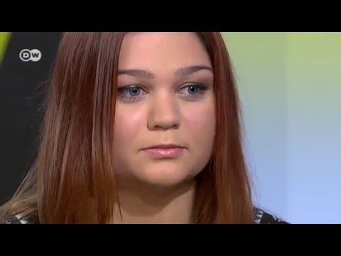 شاهد فتاة ألمانية تتهم عربيًا بالتحرش بها ليلة رأس السنة