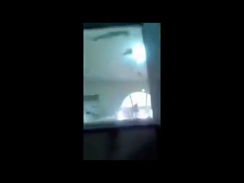 شاهد حركة غير أخلاقية لموظفة في مدينة أزرو