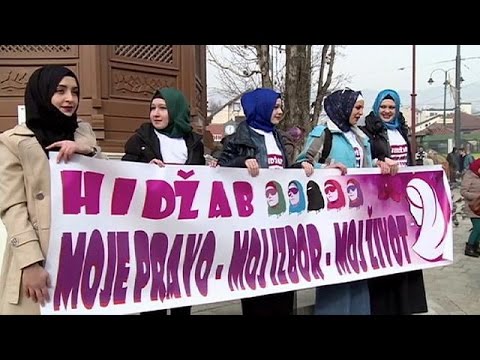 تظاهرة في البوسنة ضد حظر الحجاب