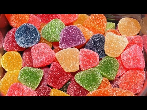 بالفيديو طريقة إعداد حلوى الجيلاتين في المنزل