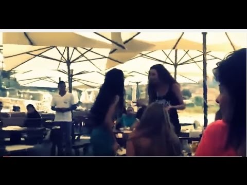 بالفيديو مشاجرة بالأيدي بين حسناء لبنانية وعشيقة زوجها