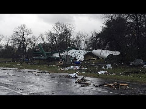 شاهد أعاصير تخلف ثلاثة قتلى في ميسيسبي ولويزيانا
