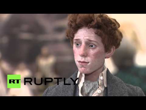 شاهد دمى شبه حقيقية بشكل مذهل