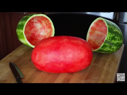 أغرب طريقة لتقشير البطيخ