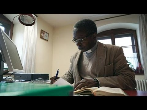 راهب من أصل كونغولي يستقيل من منصبه في ألمانيا
