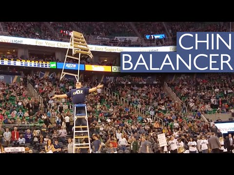 شاهد أميركي يتوازن بأي شيء يحمله على ذقنه