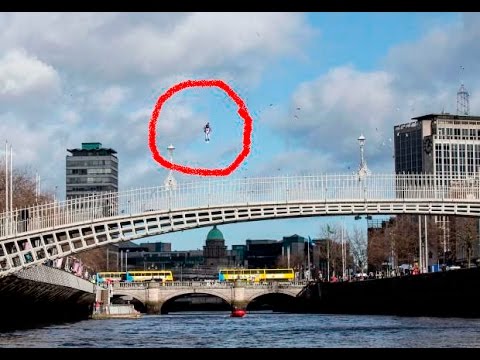 مغامر يطير في سماء أيرلندا بصدرية نفاثة