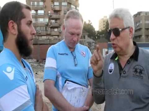 شاهد مرتضى منصور يسأل ماكليش ويقول له أنا بتدخل في التشكيل