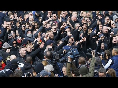 اعتقال عشرات الهوليغانز في ساحة البورصة
