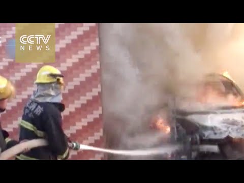 بالفيديو النيران تلتهم سيارة صينية بالكامل ولا تمس 15 أف دولار