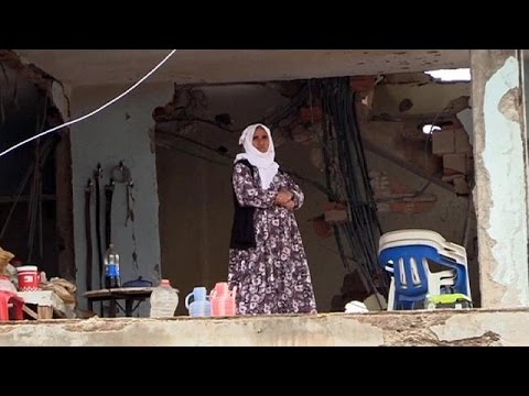 بالفيديو قتلى وجرحى في إنفجار بسيارة مفخخة إستهدف مركزًا عسكريًا في ديار بكر