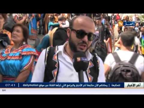 بالفيديو شوارع العاصمة الجزائرية  تتزين بالزي التقليدي القبائلي