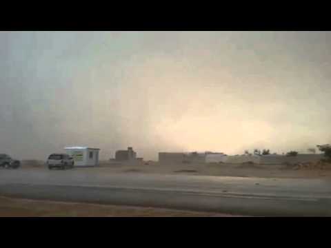 شاهد صاعقة كادت أن تقتل مصور