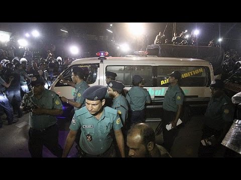 bangladesh hangs two opposition leaders