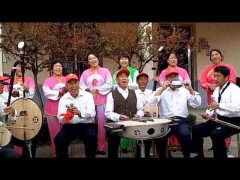 farmers play tunes with household items