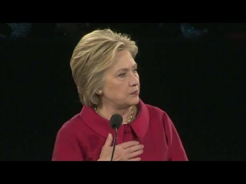 clinton slams trump