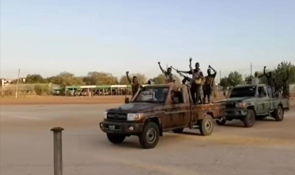 جرائم حرب في السودان مقابر جماعية بالفاشر وغارات للدعم السريع تحصد مدنيين