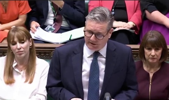 بريطانيا توافق على استخدام أميركا قواعدها لشن ضربات على مواقع إيرانية