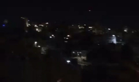 تصعيد إيراني والبحرين ترفع حالة الإنذار والكويت تواجه هجمات معادية