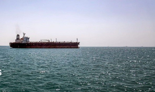 قتيلان في هجمات إيرانية على سفن مدنية في مضيق هرمز